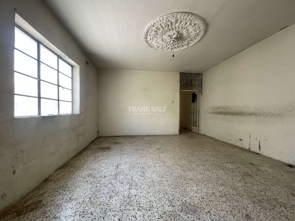 Santa Venera, 2 Bedrooms Bedrooms, ,1 BathroomBathrooms,For Sale,FRSA-920348