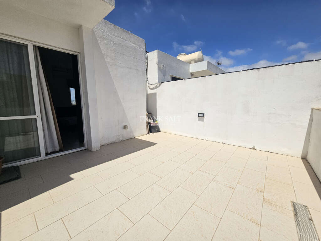 Swatar, 3 Bedrooms Bedrooms, ,2 BathroomsBathrooms,For Sale,FRSA-919909