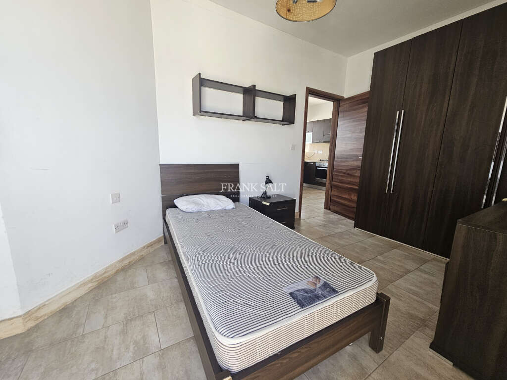 Swatar, 3 Bedrooms Bedrooms, ,2 BathroomsBathrooms,For Sale,FRSA-919909