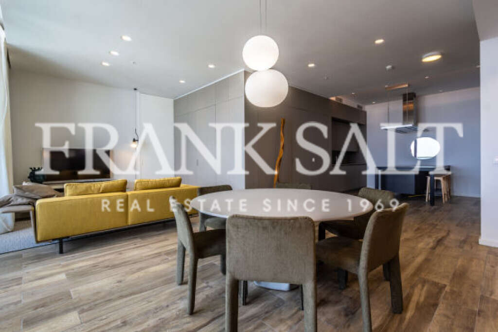 Pender Gardens, 3 Bedrooms Bedrooms, ,1 BathroomBathrooms,For Sale,FRSA-045969