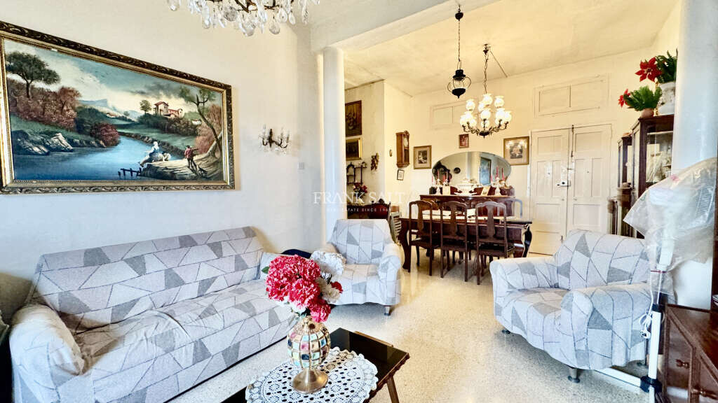 Valletta, 3 Bedrooms Bedrooms, ,1 BathroomBathrooms,For Sale,FRSA-046683