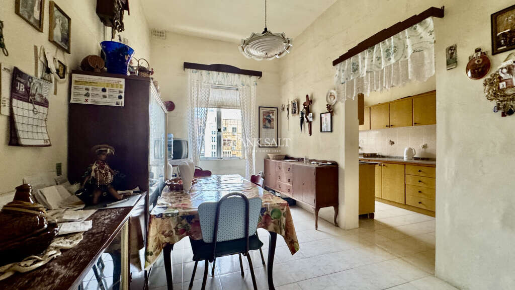 Valletta, 3 Bedrooms Bedrooms, ,1 BathroomBathrooms,For Sale,FRSA-046683