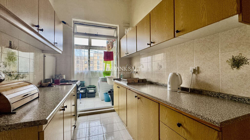 Valletta, 3 Bedrooms Bedrooms, ,1 BathroomBathrooms,For Sale,FRSA-046683