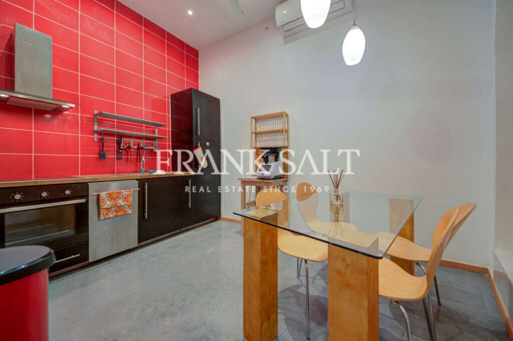 Rabat, 3 Bedrooms Bedrooms, ,2 BathroomsBathrooms,For Sale,FRSA-919534