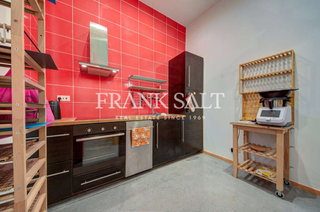 Rabat, 3 Bedrooms Bedrooms, ,2 BathroomsBathrooms,For Sale,FRSA-919534