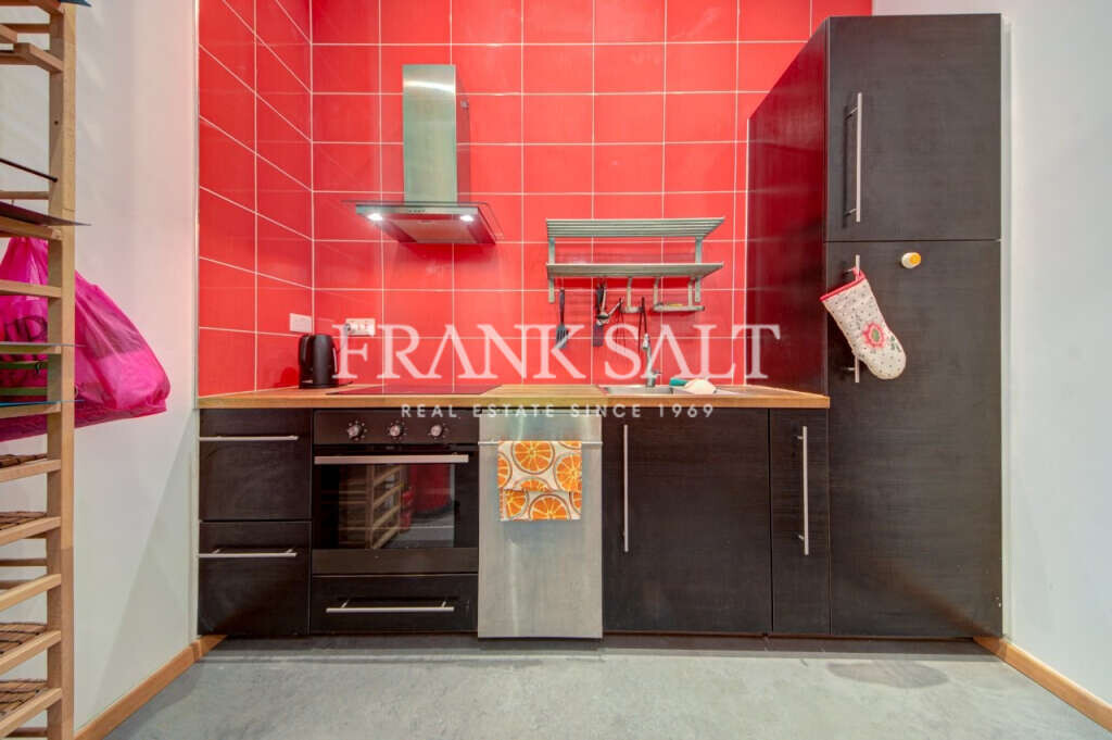 Rabat, 3 Bedrooms Bedrooms, ,2 BathroomsBathrooms,For Sale,FRSA-919534