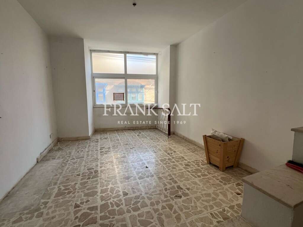 Sliema, 3 Bedrooms Bedrooms, ,2 BathroomsBathrooms,For Sale,FRSA-919678