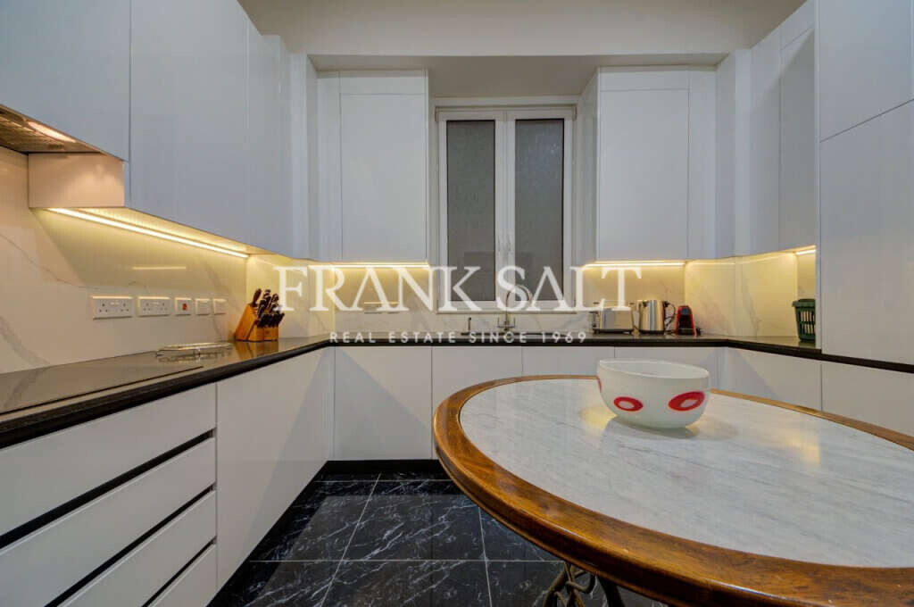 Sliema, 3 Bedrooms Bedrooms, ,2 BathroomsBathrooms,For Sale,FRSA-320392