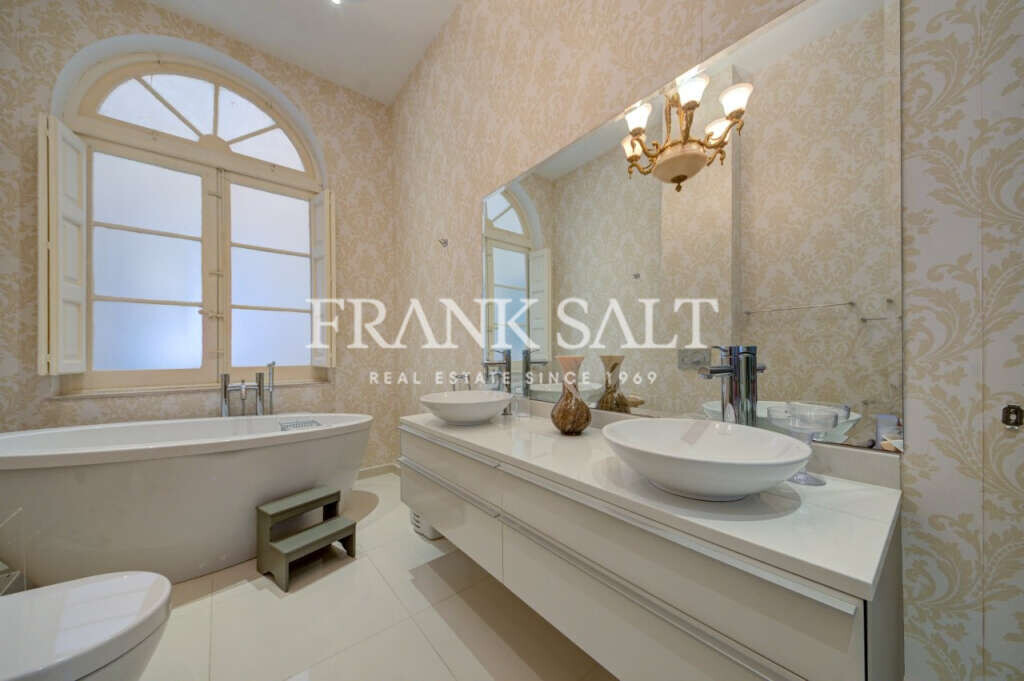 Sliema, 3 Bedrooms Bedrooms, ,2 BathroomsBathrooms,For Sale,FRSA-320392