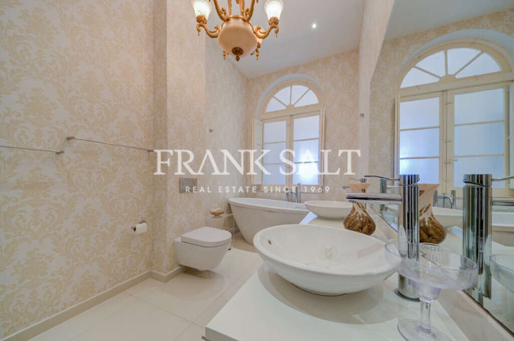 Sliema, 3 Bedrooms Bedrooms, ,2 BathroomsBathrooms,For Sale,FRSA-320392