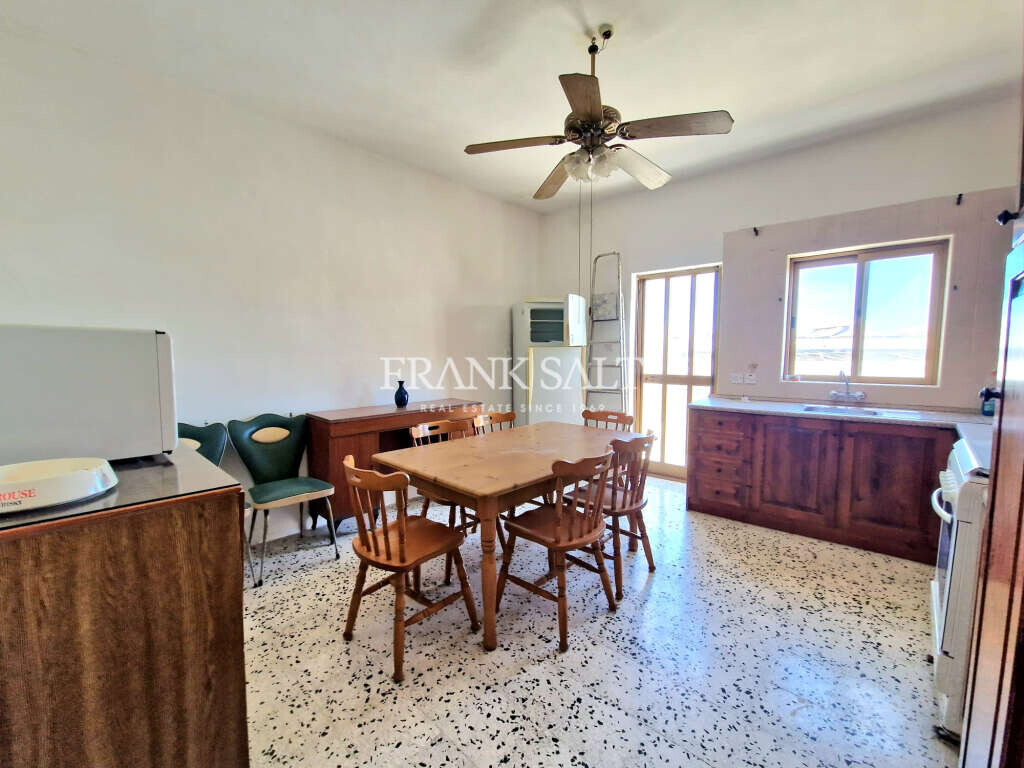 Hamrun, 3 Bedrooms Bedrooms, ,For Sale,FRSA-919221