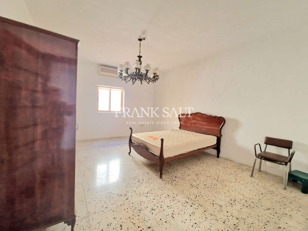 Hamrun, 3 Bedrooms Bedrooms, ,For Sale,FRSA-919221