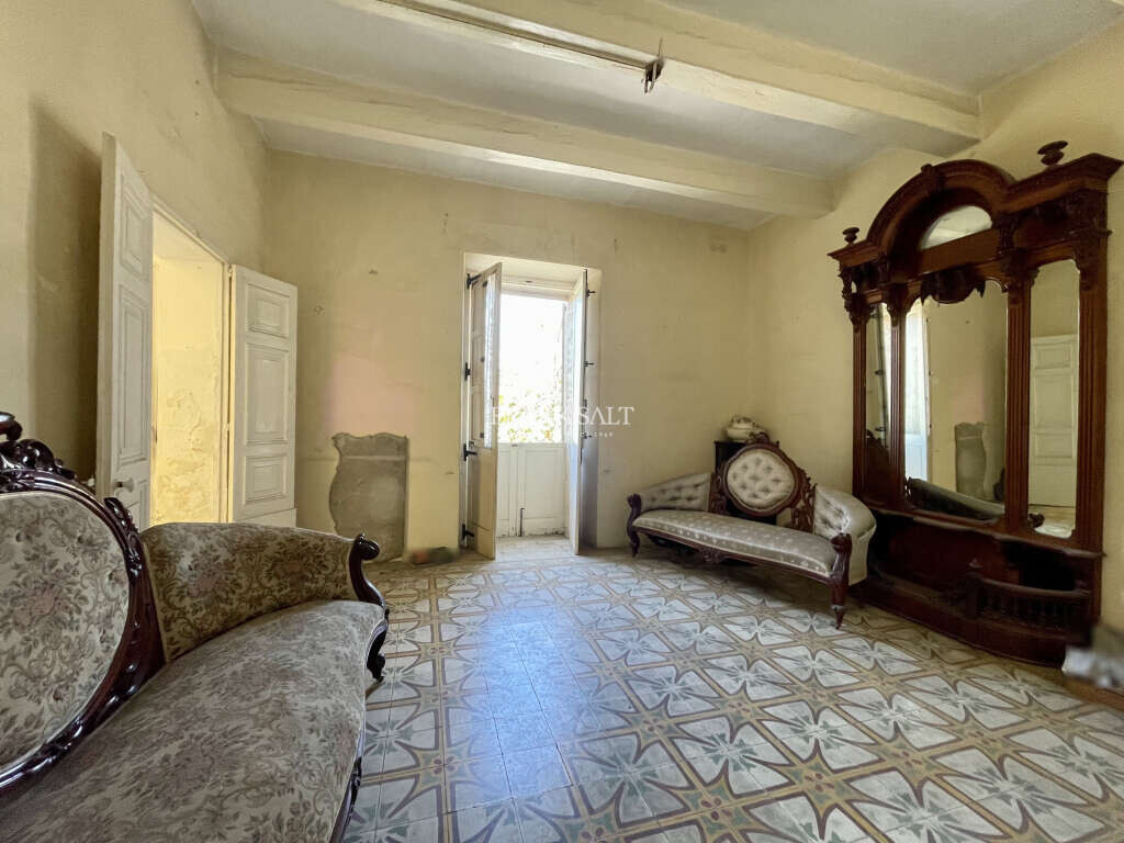 Cospicua, 3 Bedrooms Bedrooms, ,1 BathroomBathrooms,For Sale,FRSA-919456