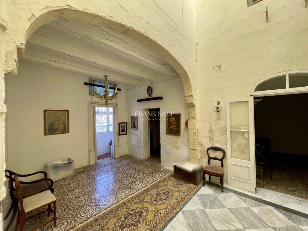 Cospicua, 3 Bedrooms Bedrooms, ,1 BathroomBathrooms,For Sale,FRSA-919456