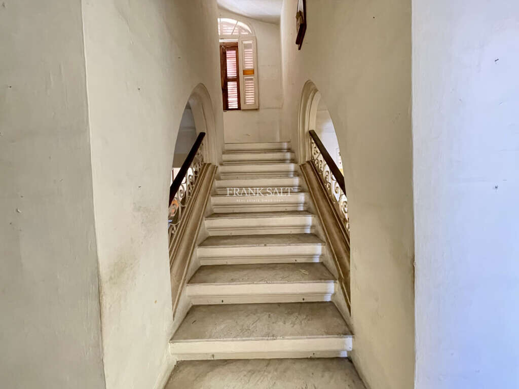 Cospicua, 3 Bedrooms Bedrooms, ,1 BathroomBathrooms,For Sale,FRSA-919456