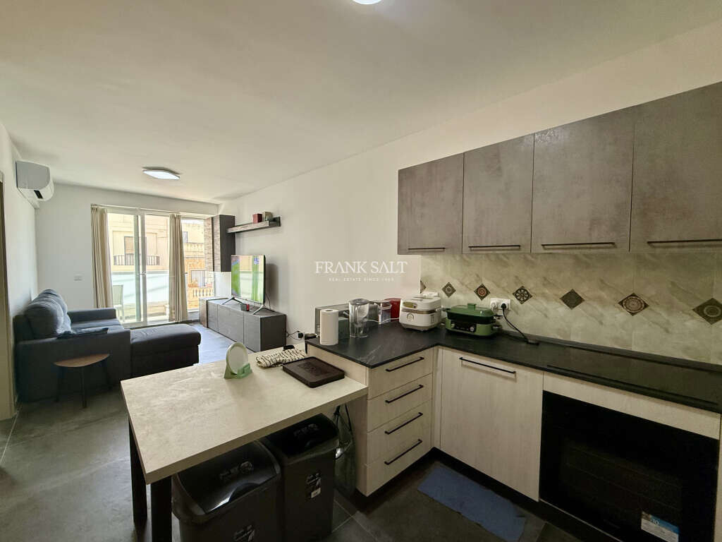 Swieqi, 3 Bedrooms Bedrooms, ,1 BathroomBathrooms,For Sale,FRSA-919437