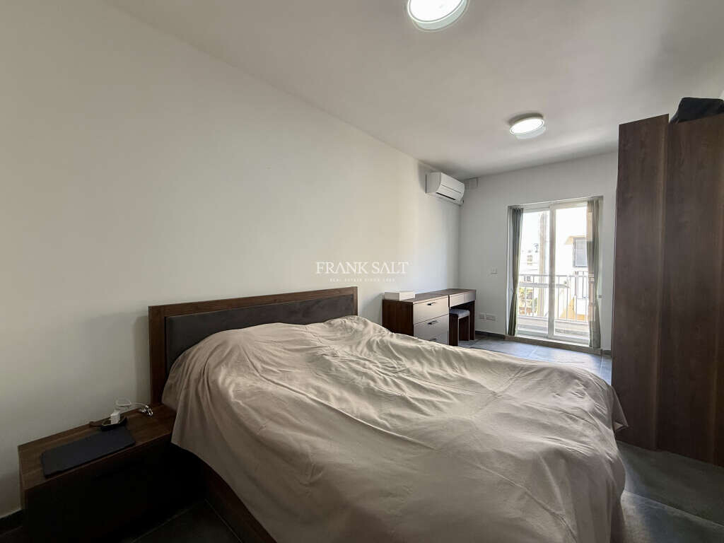 Swieqi, 3 Bedrooms Bedrooms, ,1 BathroomBathrooms,For Sale,FRSA-919437