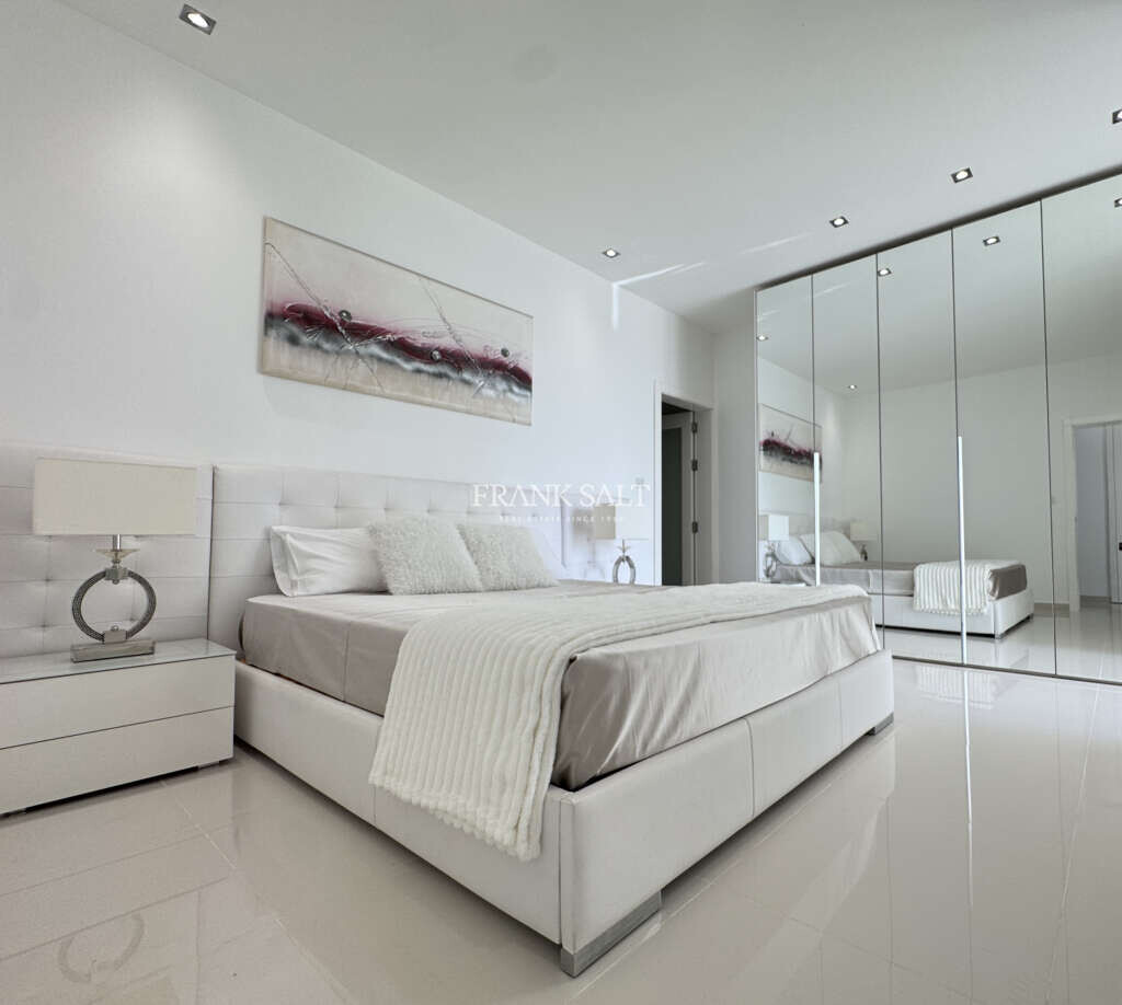 Swieqi, 3 Bedrooms Bedrooms, ,1 BathroomBathrooms,For Sale,FRSA-919370