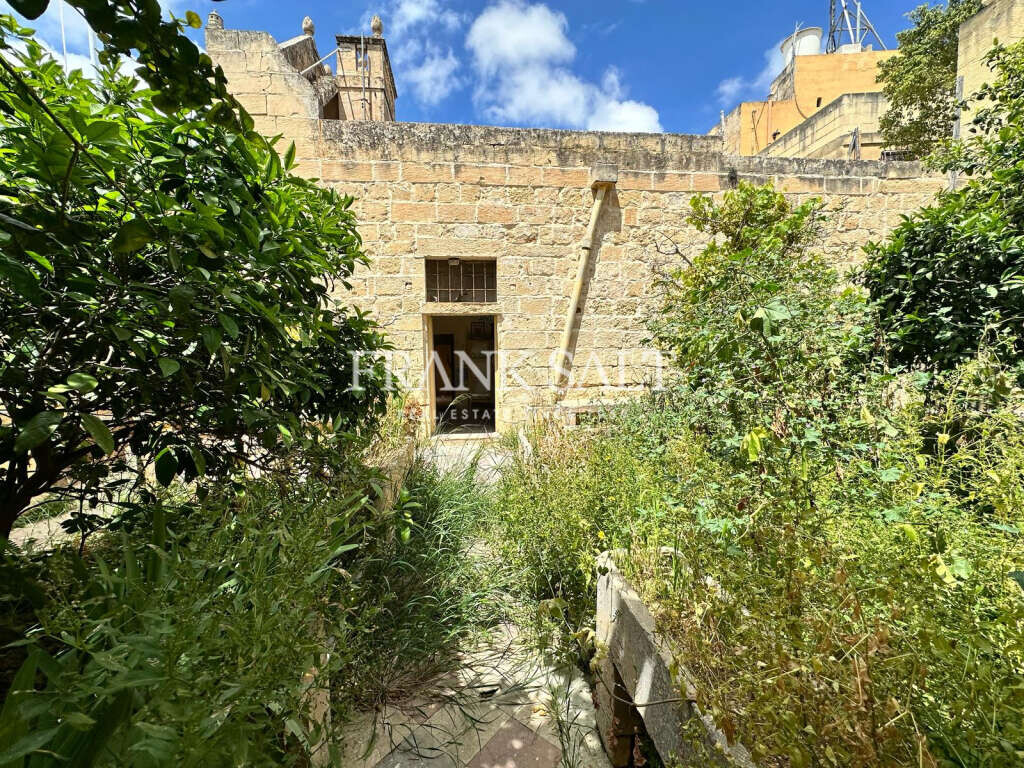 Zejtun, 3 Bedrooms Bedrooms, ,1 BathroomBathrooms,For Sale,FRSA-919141