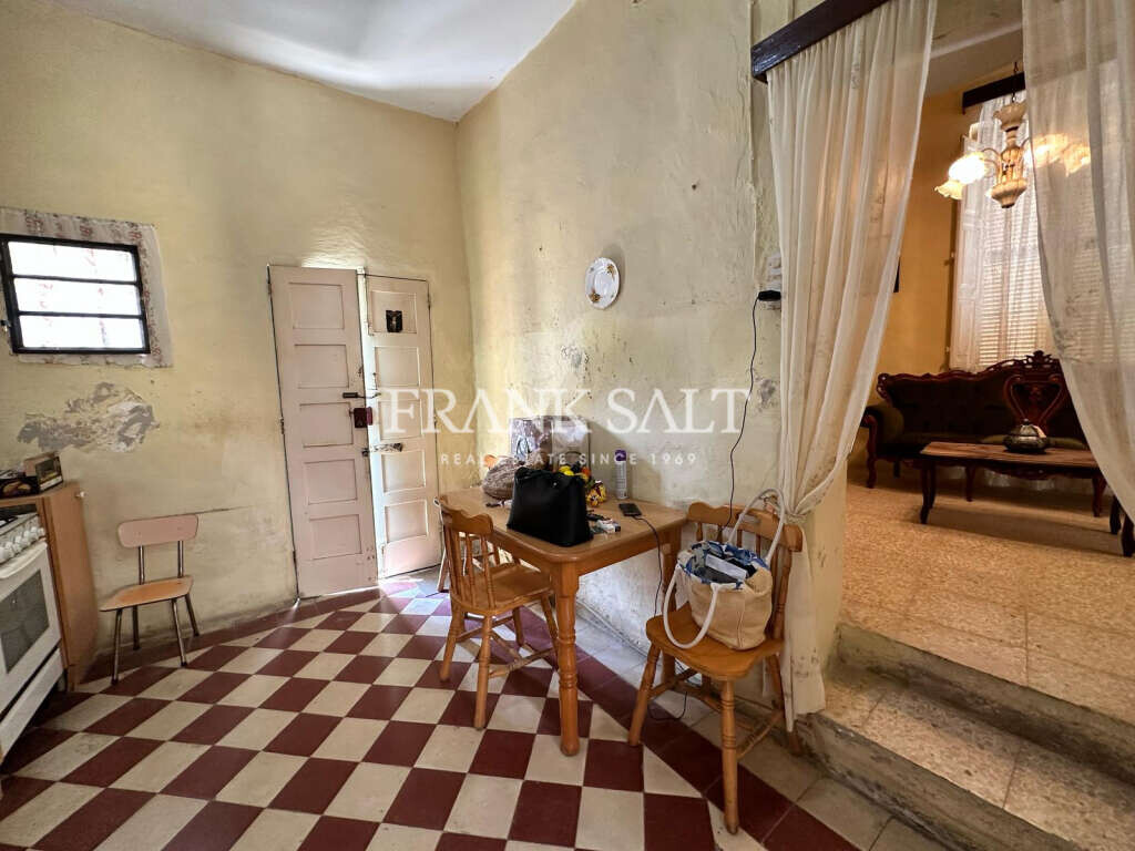 Zejtun, 3 Bedrooms Bedrooms, ,1 BathroomBathrooms,For Sale,FRSA-919141
