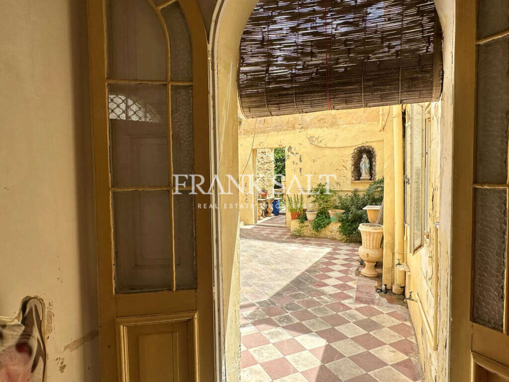 Zejtun, 3 Bedrooms Bedrooms, ,1 BathroomBathrooms,For Sale,FRSA-919141