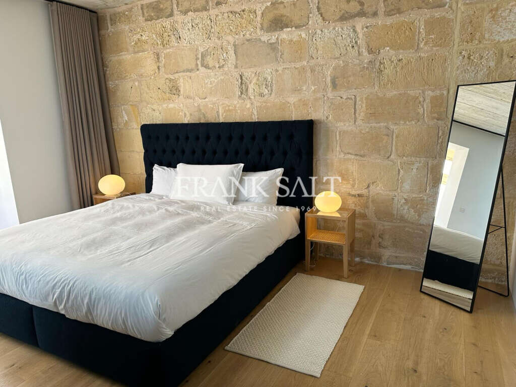 Valletta, ,5 BathroomsBathrooms,For Sale,FRSA-919074