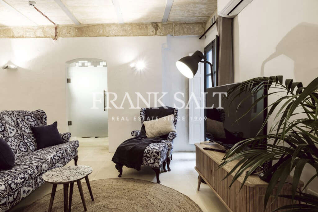 Valletta, ,5 BathroomsBathrooms,For Sale,FRSA-919074