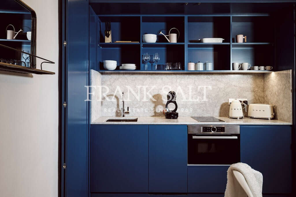 Valletta, ,5 BathroomsBathrooms,For Sale,FRSA-919074