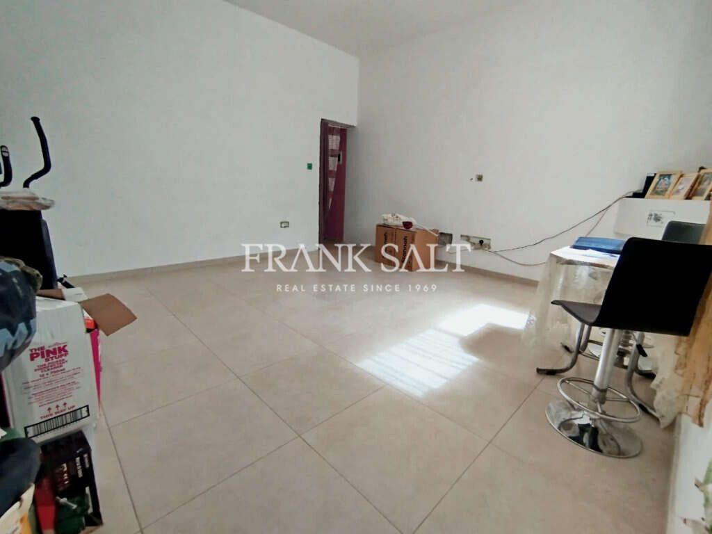 Zabbar, 2 Bedrooms Bedrooms, ,2 BathroomsBathrooms,For Sale,FRSA-919169