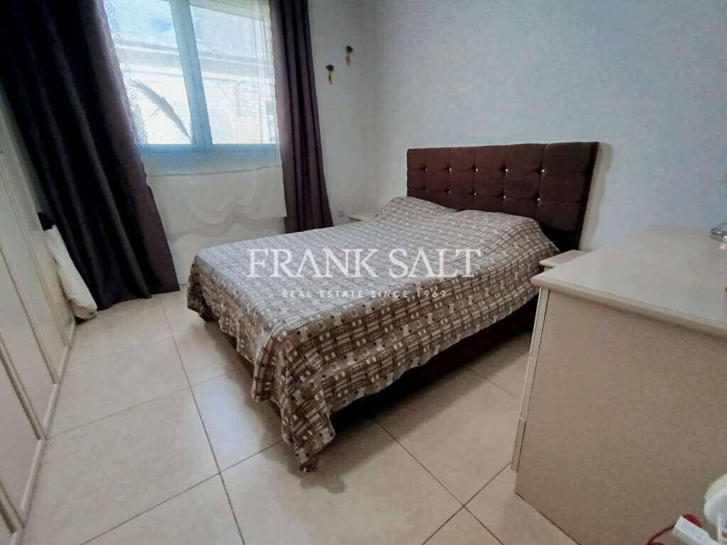 Zabbar, 2 Bedrooms Bedrooms, ,2 BathroomsBathrooms,For Sale,FRSA-919169