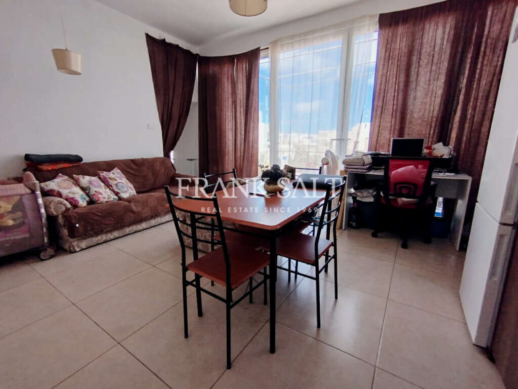 Zabbar, 2 Bedrooms Bedrooms, ,2 BathroomsBathrooms,For Sale,FRSA-919169