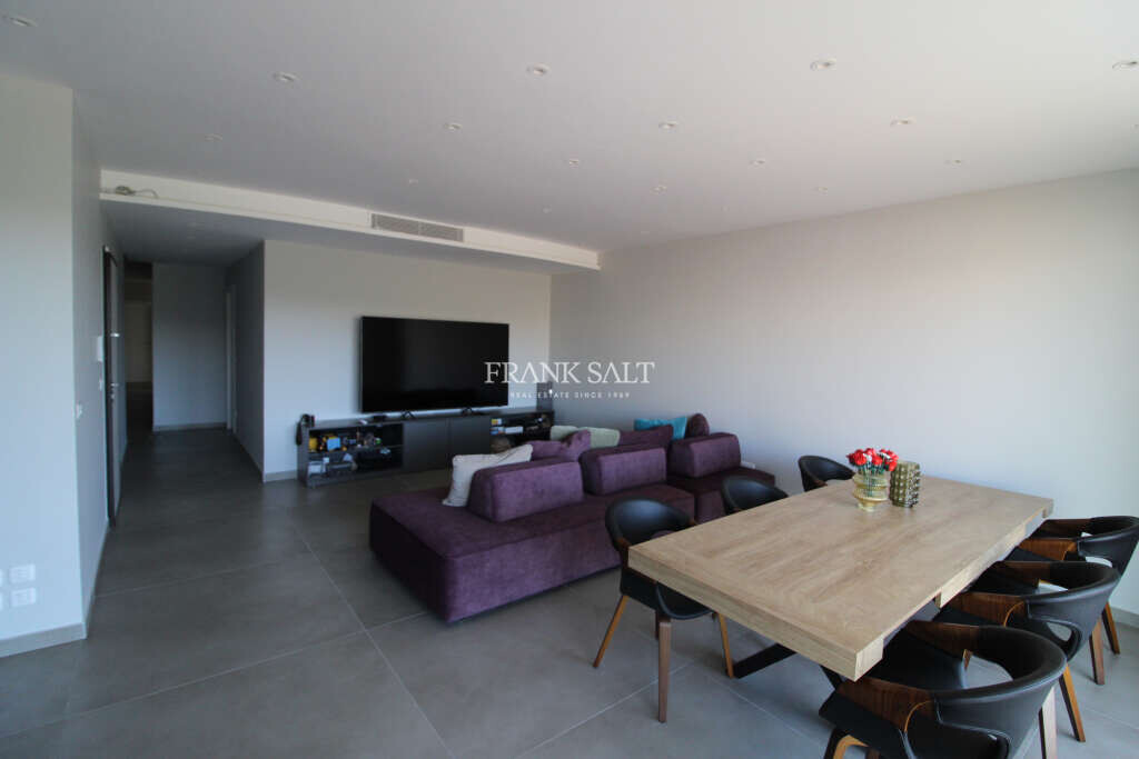 Swieqi, 3 Bedrooms Bedrooms, ,For Sale,FRSA-918642