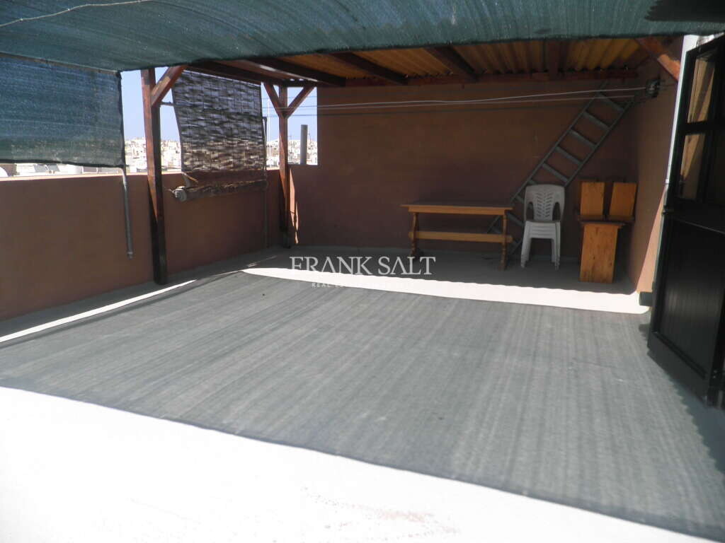 Zabbar, 3 Bedrooms Bedrooms, ,1 BathroomBathrooms,For Sale,FRSA-413143