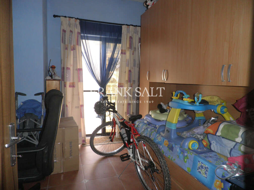 Zabbar, 3 Bedrooms Bedrooms, ,1 BathroomBathrooms,For Sale,FRSA-413143