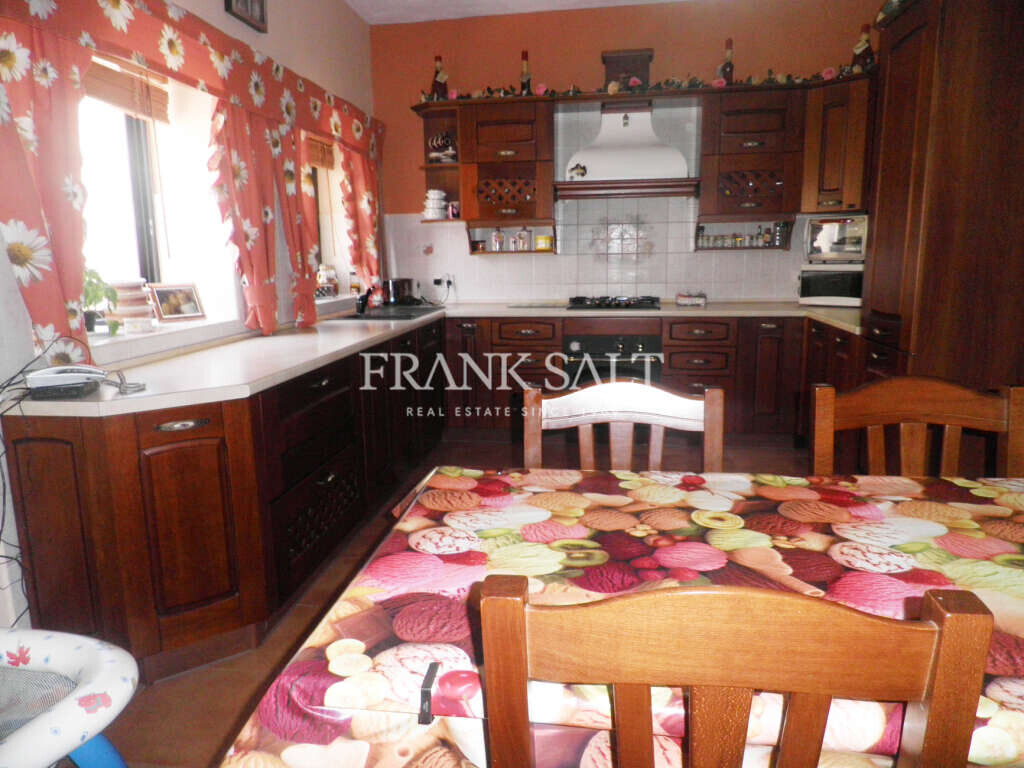 Zabbar, 3 Bedrooms Bedrooms, ,1 BathroomBathrooms,For Sale,FRSA-413143