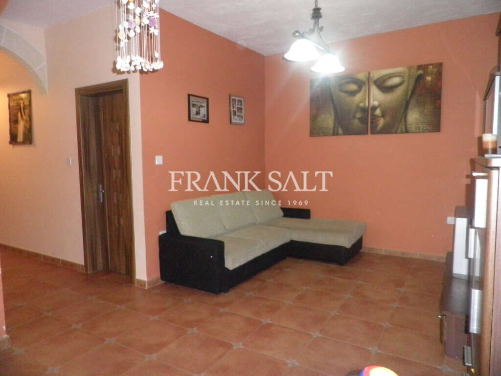 Zabbar, 3 Bedrooms Bedrooms, ,1 BathroomBathrooms,For Sale,FRSA-413143