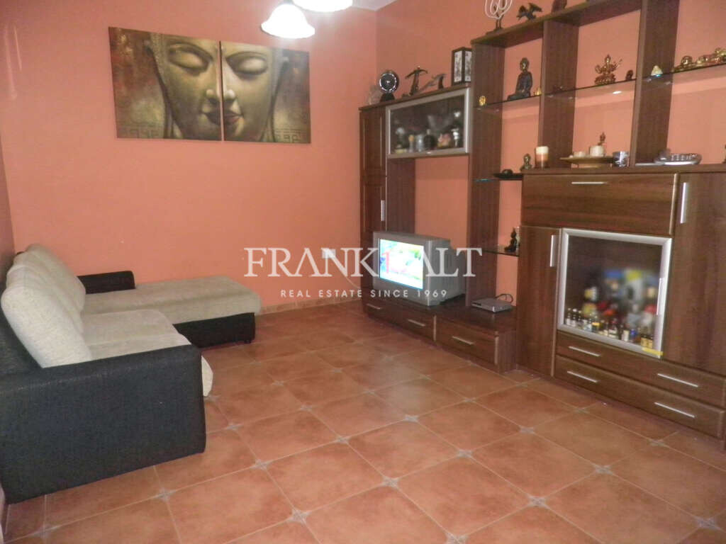 Zabbar, 3 Bedrooms Bedrooms, ,1 BathroomBathrooms,For Sale,FRSA-413143