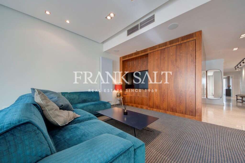 Tigne Point, 3 Bedrooms Bedrooms, ,1 BathroomBathrooms,For Sale,FRSA-045347