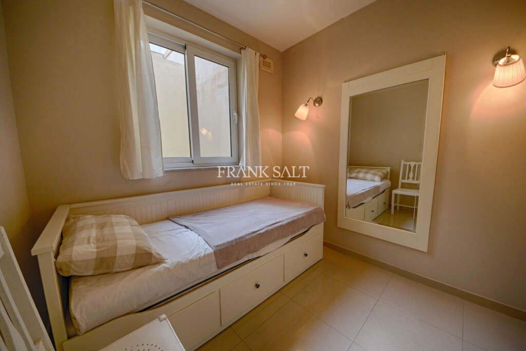 St Julians, 3 Bedrooms Bedrooms, ,1 BathroomBathrooms,For Sale,FRSA-918114