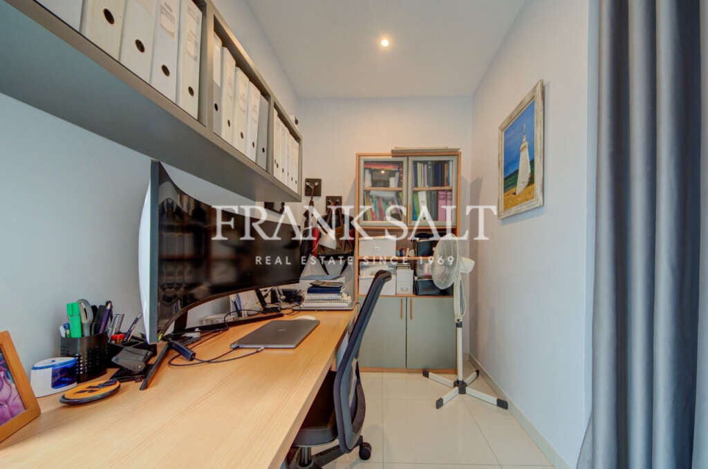 Bahar ic-Caghaq, 3 Bedrooms Bedrooms, ,For Sale,FRSA-918929