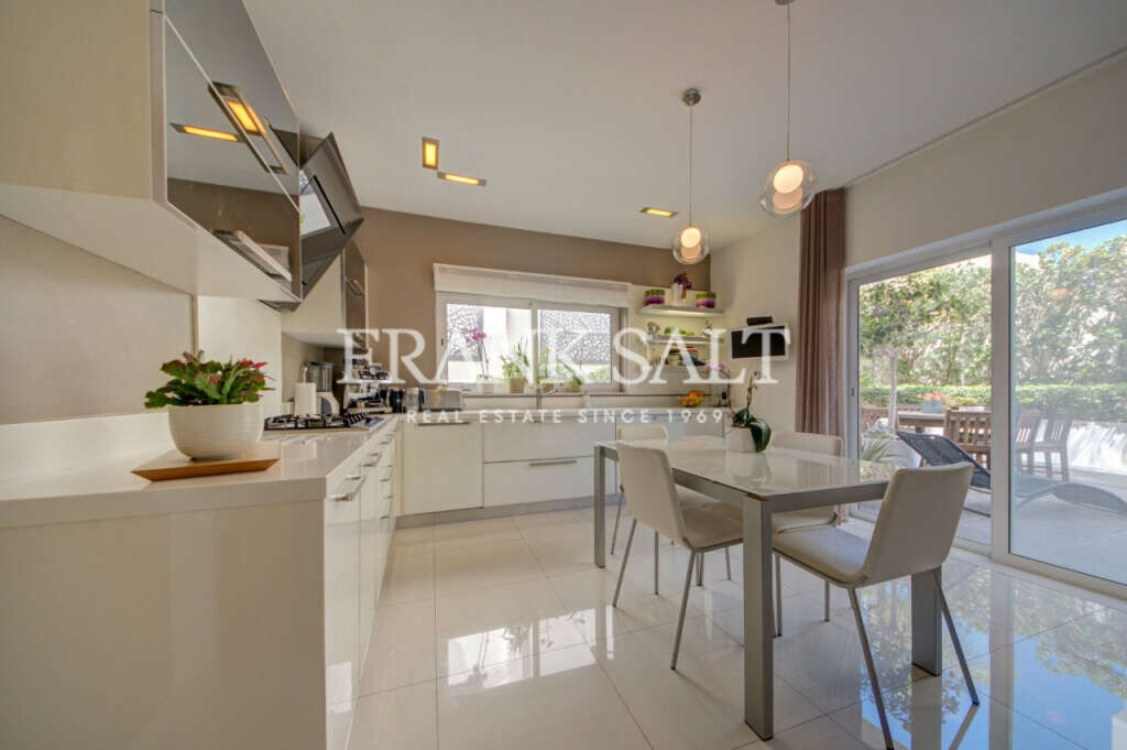 Bahar ic-Caghaq, 3 Bedrooms Bedrooms, ,For Sale,FRSA-918929