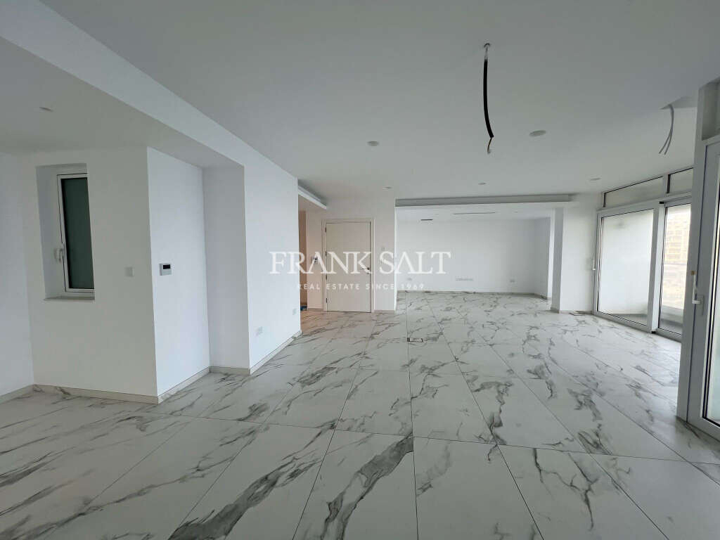 St Julians, 2 Bedrooms Bedrooms, ,1 BathroomBathrooms,For Sale,FRSA-918796