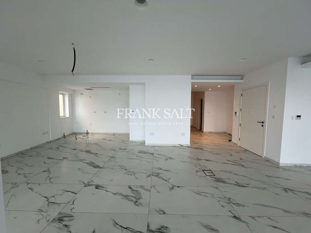 St Julians, 2 Bedrooms Bedrooms, ,1 BathroomBathrooms,For Sale,FRSA-918796