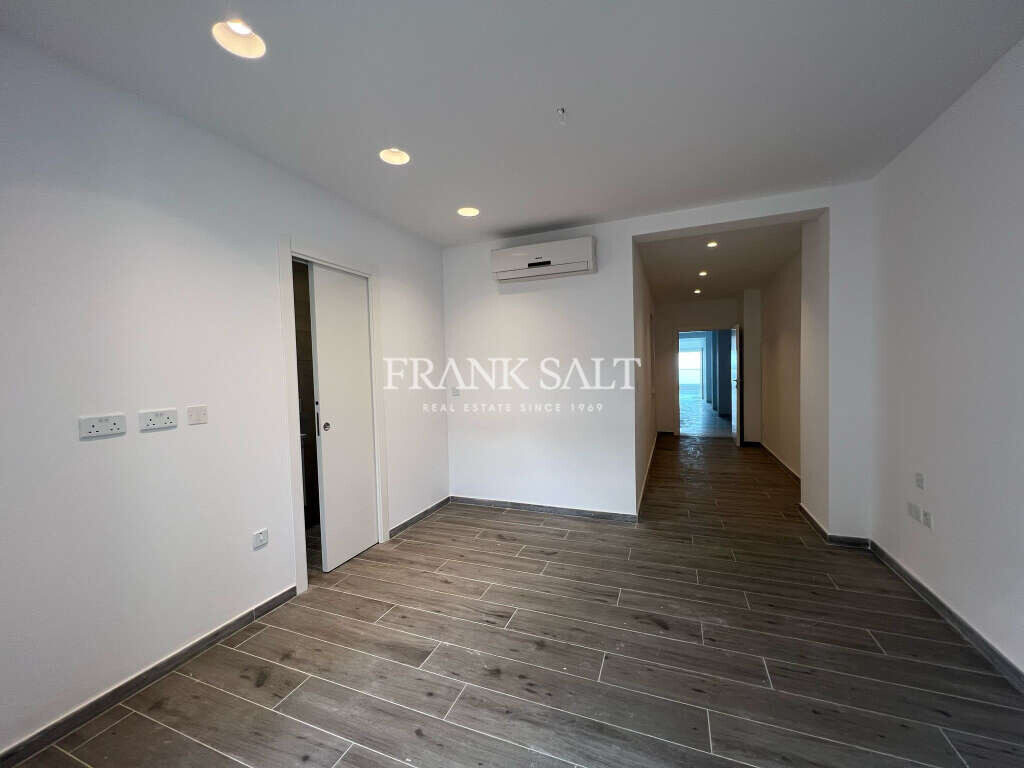 St Julians, 2 Bedrooms Bedrooms, ,1 BathroomBathrooms,For Sale,FRSA-918796