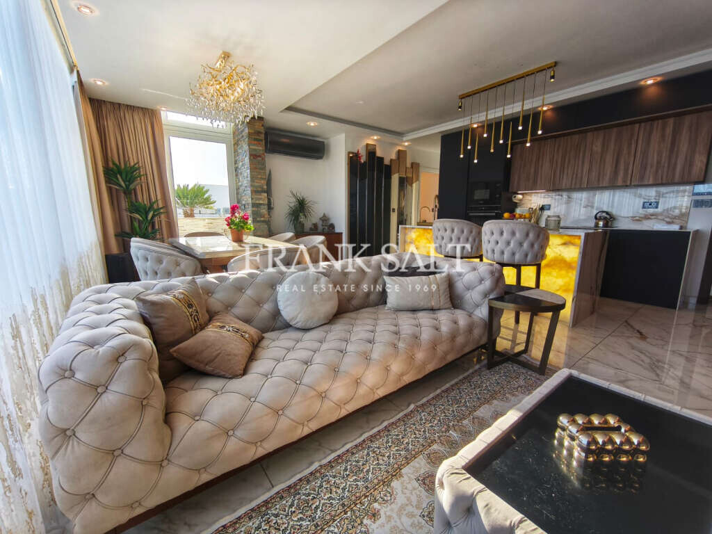 Gzira, 2 Bedrooms Bedrooms, ,1 BathroomBathrooms,For Sale,FRSA-918658 Gzira, 2 Bedrooms Bedrooms, ,1 BathroomBathrooms,For Sale,FRSA-918658