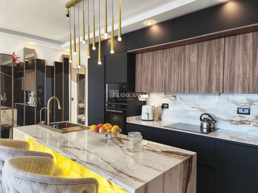 Gzira, 2 Bedrooms Bedrooms, ,1 BathroomBathrooms,For Sale,FRSA-918658