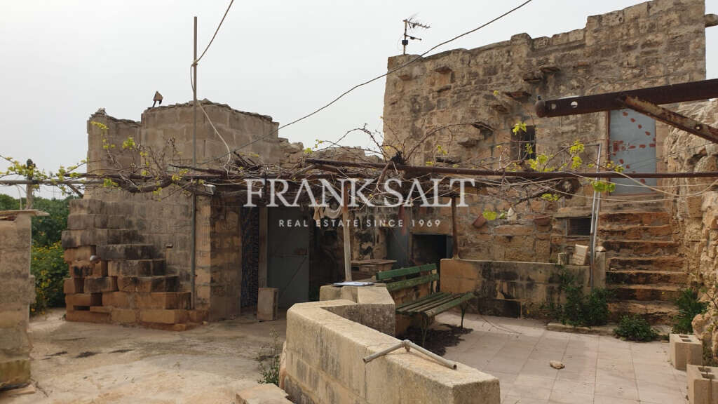 Qrendi, ,1 BathroomBathrooms,For Sale,FRSA-918473