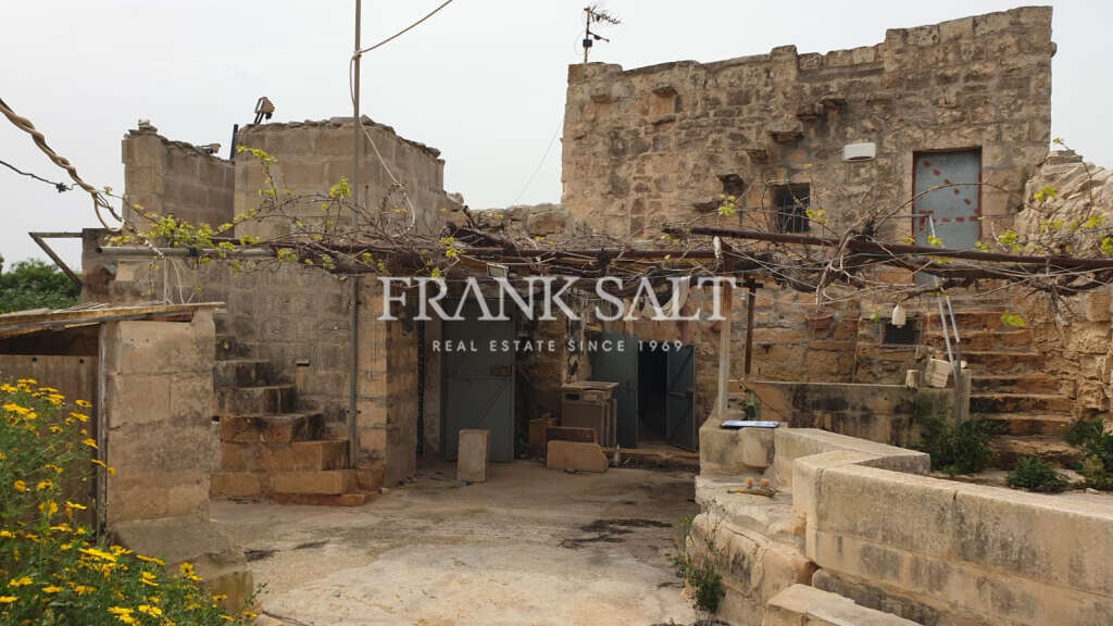 Qrendi, ,1 BathroomBathrooms,For Sale,FRSA-918473