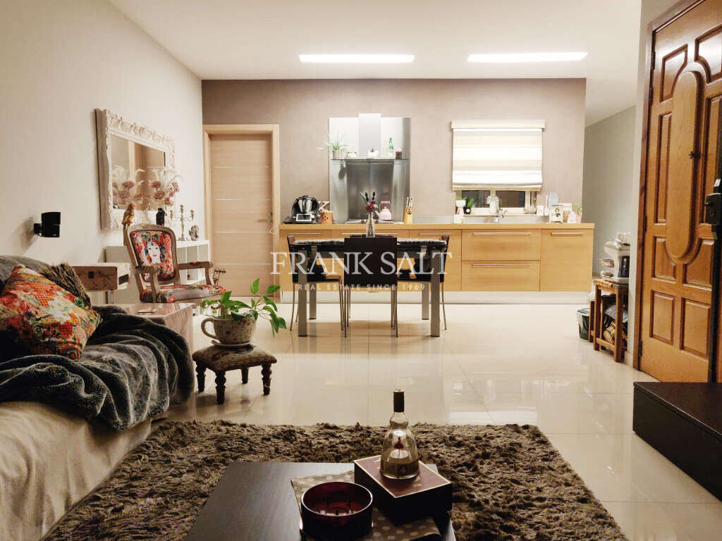 Hamrun, 2 Bedrooms Bedrooms, ,1 BathroomBathrooms,For Sale,FRSA-323960 Hamrun, 2 Bedrooms Bedrooms, ,1 BathroomBathrooms,For Sale,FRSA-323960