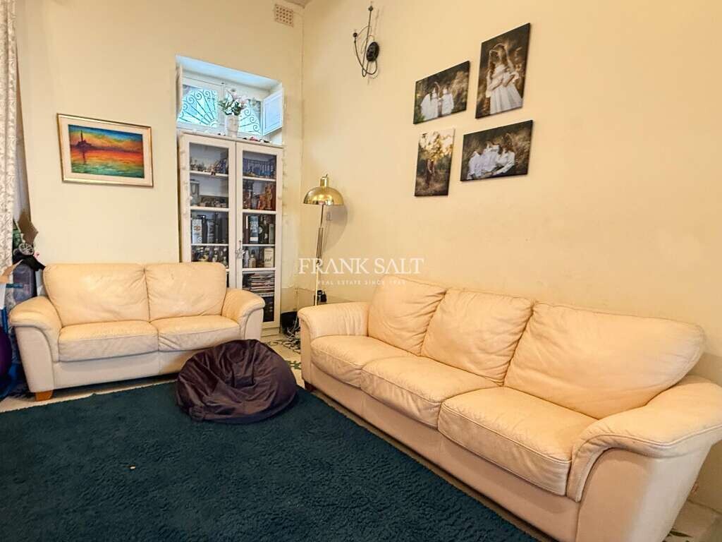 Sliema, 2 Bedrooms Bedrooms, ,For Sale,FRSA-918595